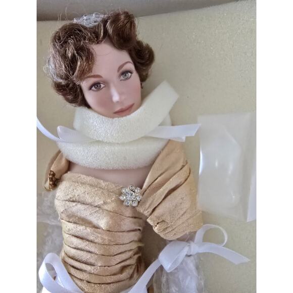 Tonner Doll Jane Seymour 1950 Jane 14 Inch Limited Edition St. Catherines Court - Picture 3 of 14